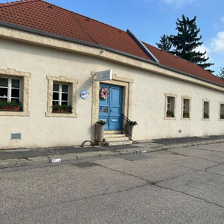 Monpe Apartmanik S Atmosferou Komárno 외부 사진