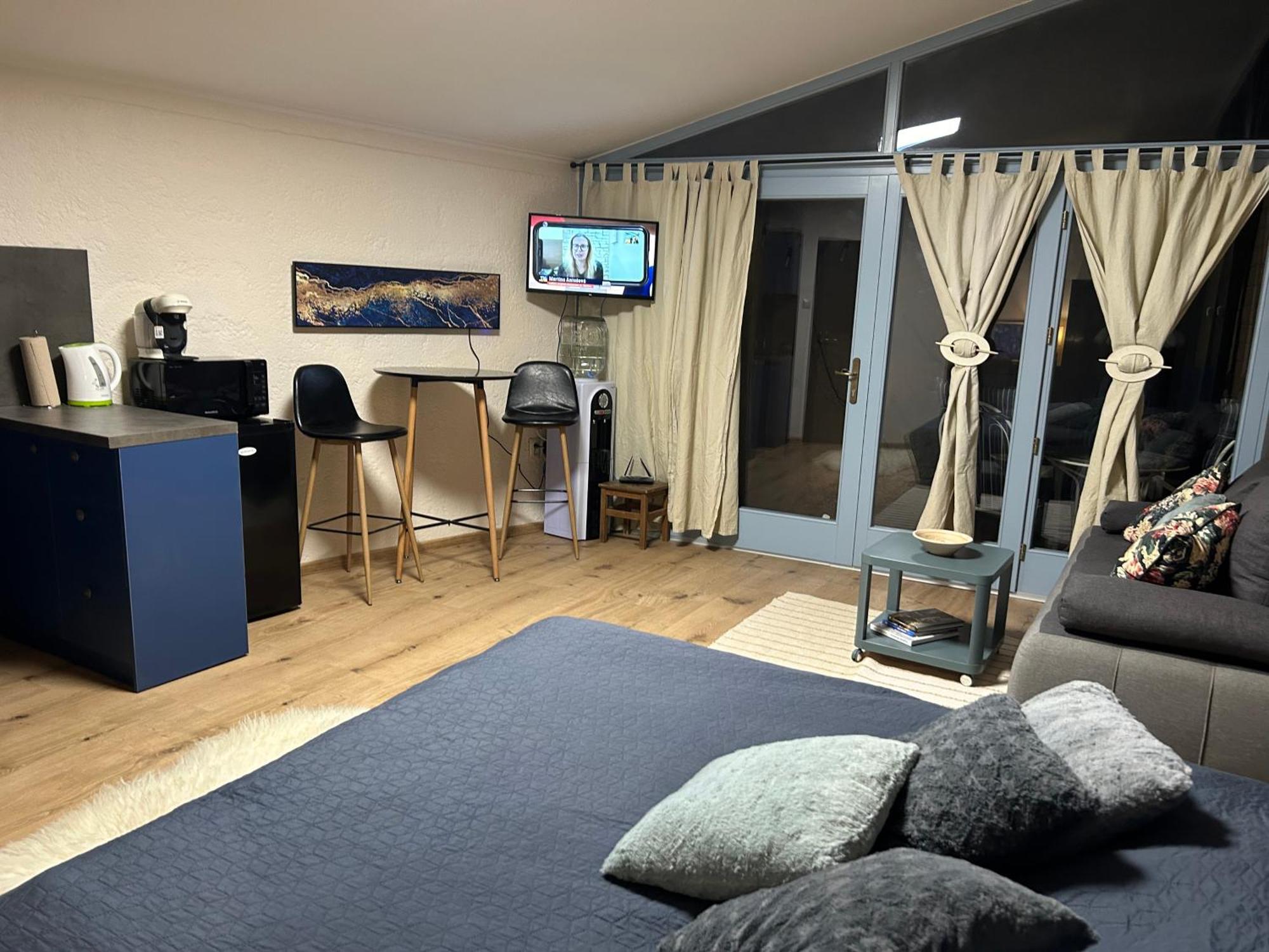 Monpe Apartmanik S Atmosferou Komárno 외부 사진